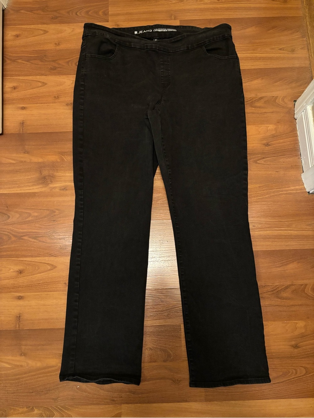 Reitmans Women’s Black Boot-Cut Stretch Jeans